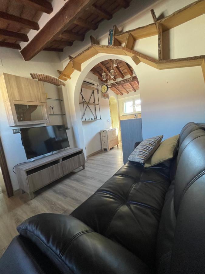 Ferienwohnung Il Cappellaio Matto Livorno Exterior foto